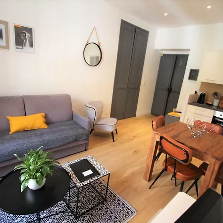 Cosy Claudia Apartment *