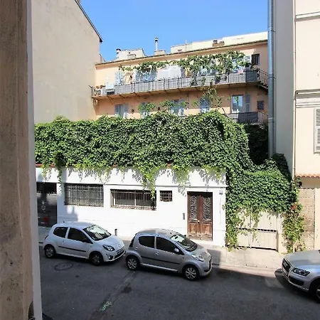 Cosy Claudia Apartment *